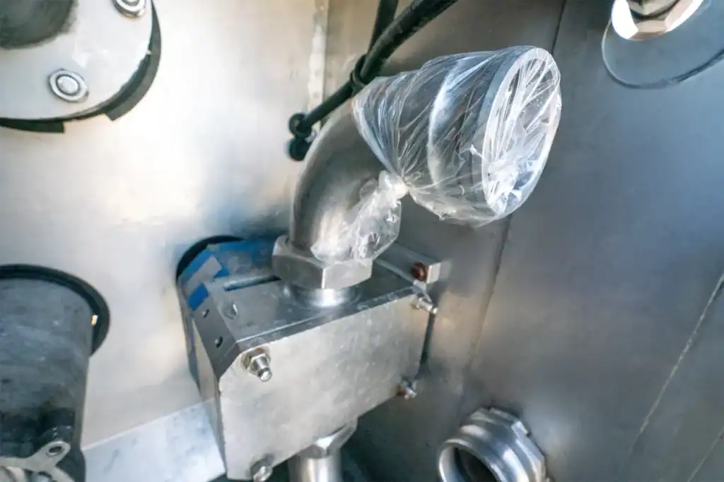 Used Walker food grade tanker trailer sugar cabinet connections