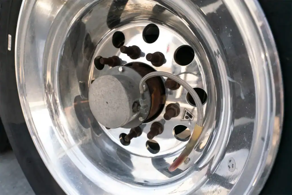 Used Walker food grade tanker trailer wheel with tire inflation