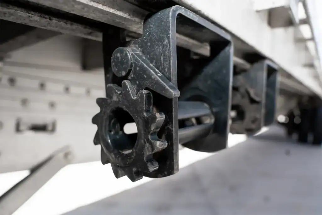 Used Reitnouer Maxmiser Semi Trailer with Slack Adjusters