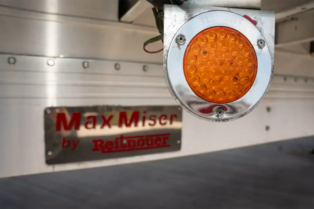 LED Ligthing on used reitnouer maxmiser flatbed semi trailer from Pedigree Truck and Trailer Sales