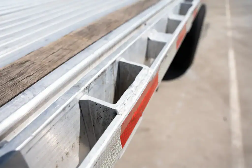 double spool on a used reitnouer flatbed semi trailer from pedigree truck and trailer sales