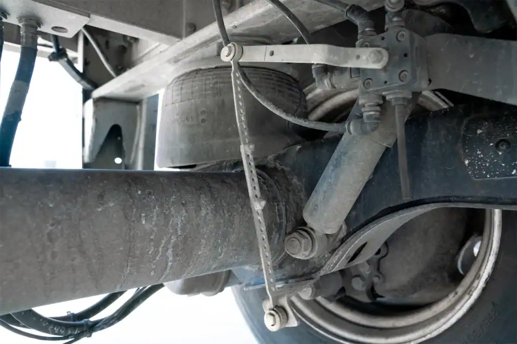 lift axle on used reitnouer flatbed semi trailer from pedigree truck and trailer