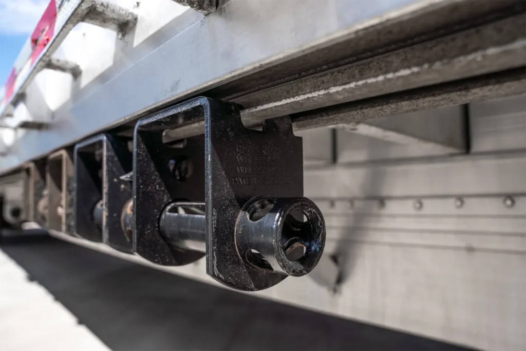 Used Reitnouer All Aluminum Stepdeck Semi Trailers with automatic slack adjusters