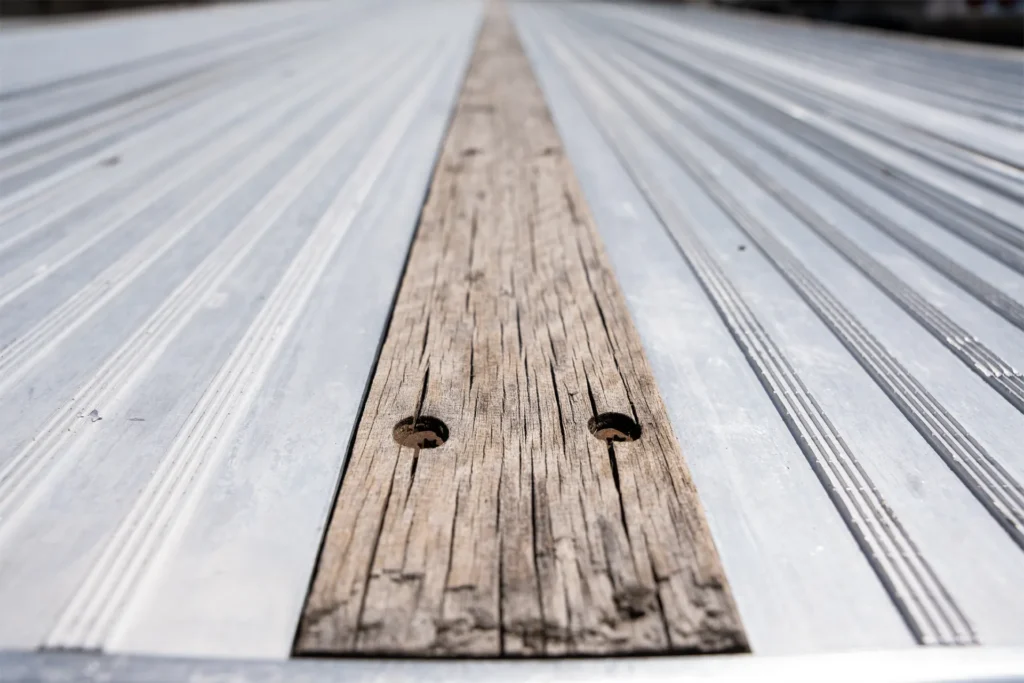 Used Reitnouer All Aluminum Stepdeck Semi Trailers with full length 3" wood nailers